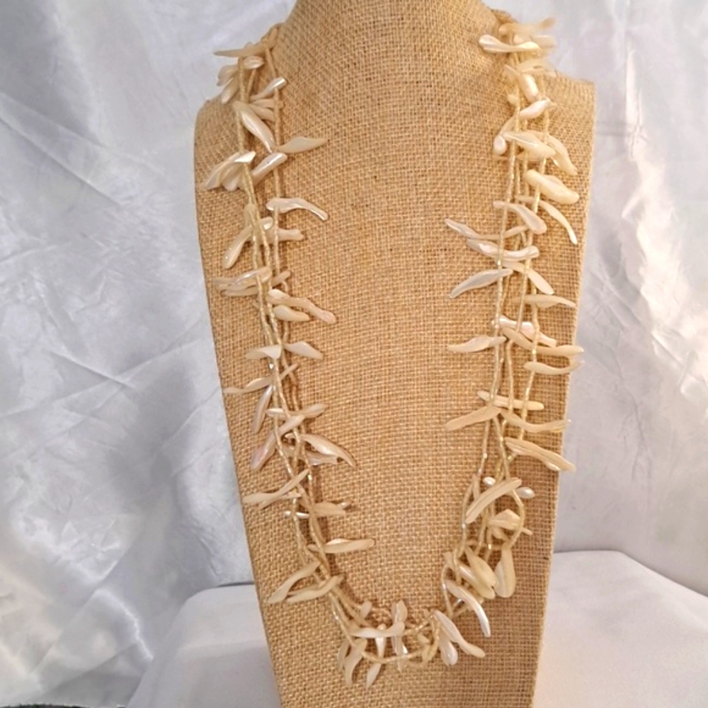 Vintage Shell Necklace Four Strand